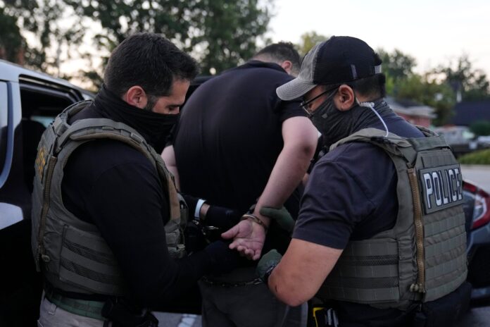 Las Siete Palabras que Pueden Protegerte del ICE